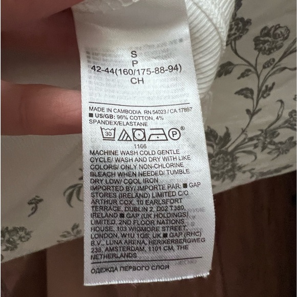 Banana Republic long sleeve - Picture 2 of 5